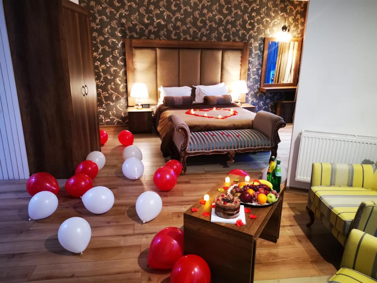 Green Queen Hotel Tbilisi Bagian luar foto