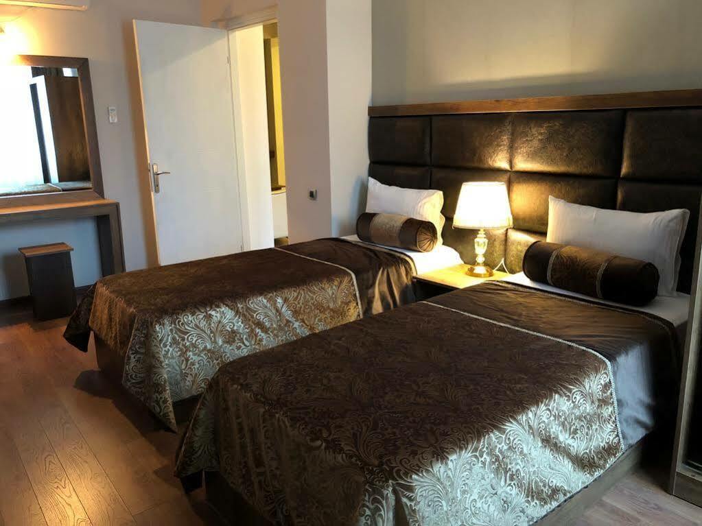Green Queen Hotel Tbilisi Bagian luar foto