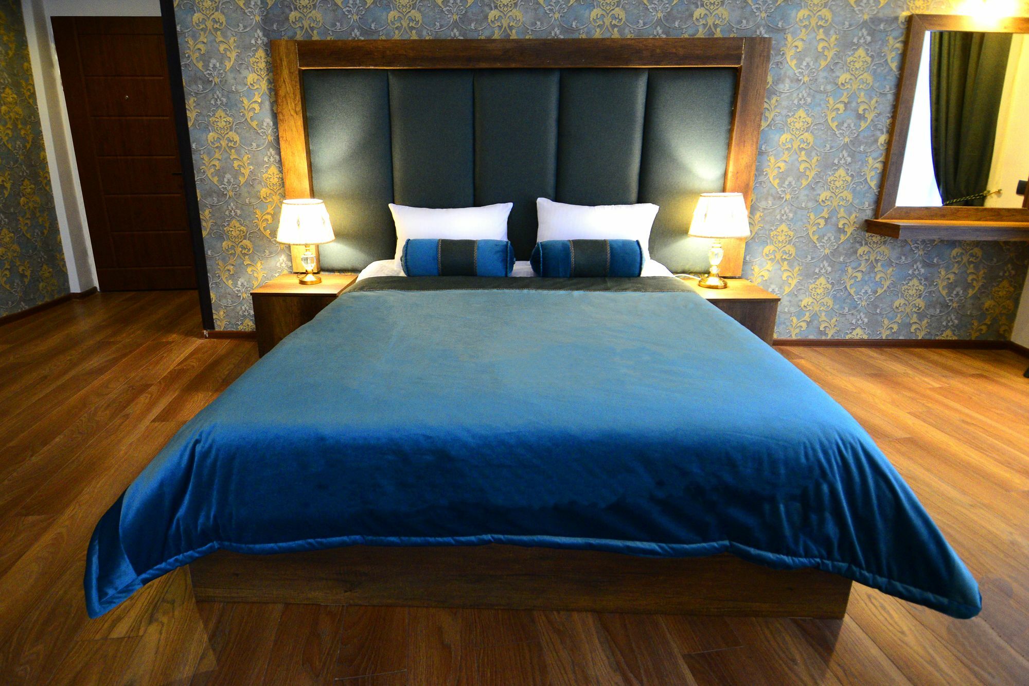 Green Queen Hotel Tbilisi Bagian luar foto