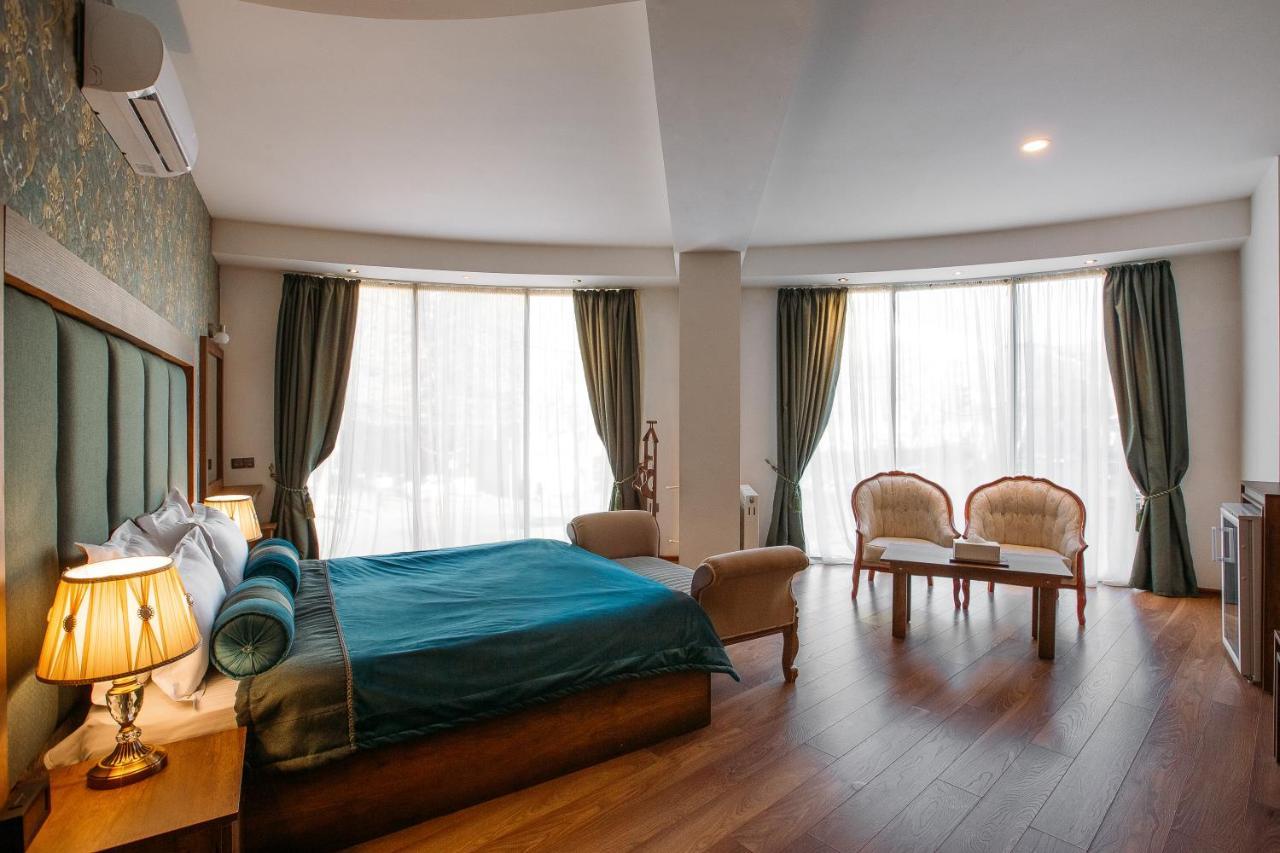 Green Queen Hotel Tbilisi Bagian luar foto