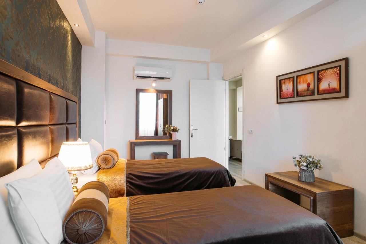 Green Queen Hotel Tbilisi Bagian luar foto