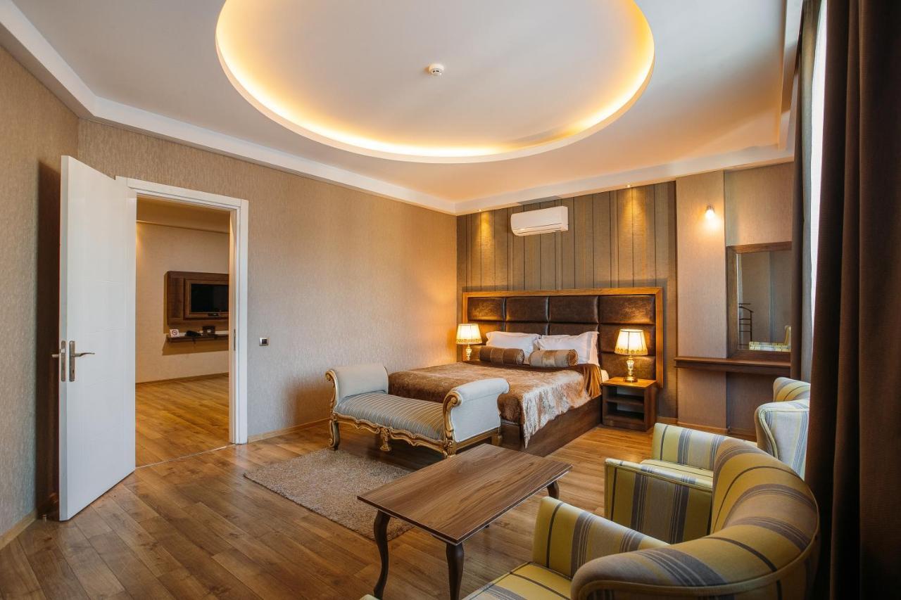 Green Queen Hotel Tbilisi Bagian luar foto